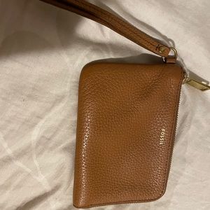 Fossil wristlet wallet